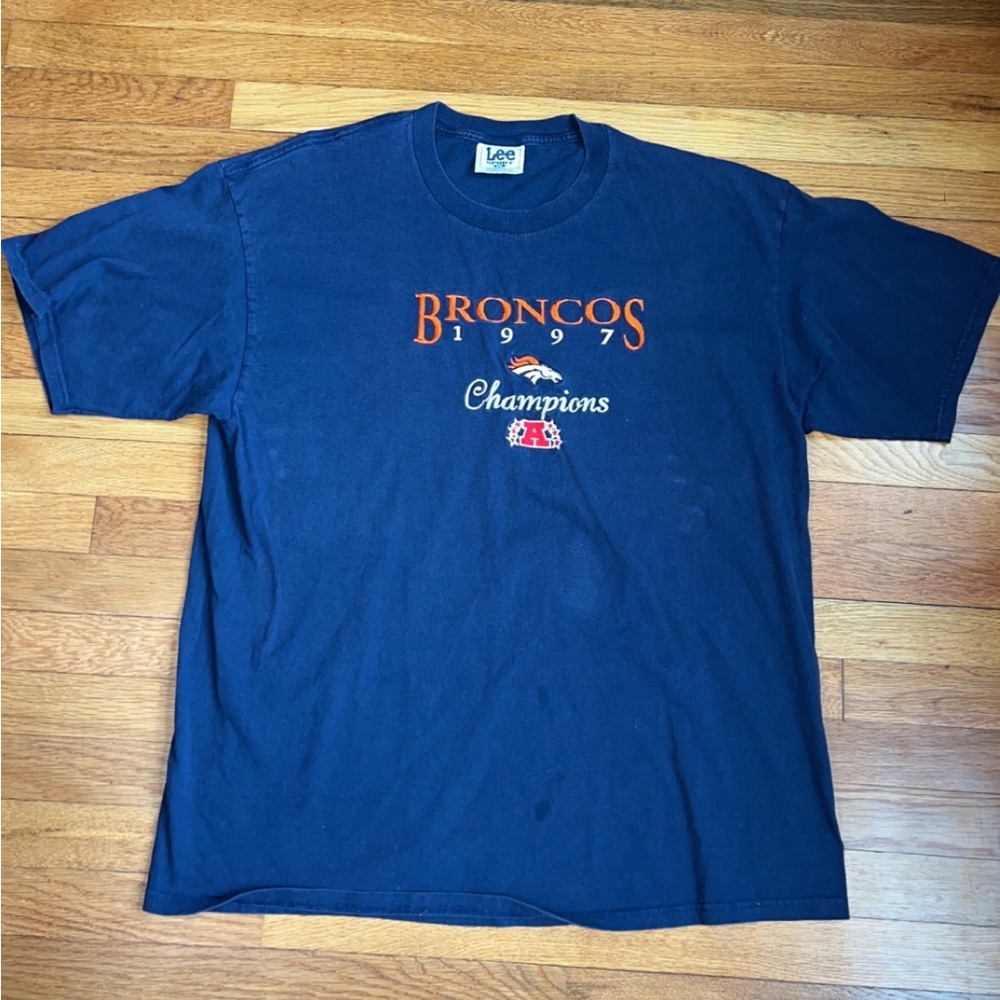 Stitched Vintage Denver Broncos T-Shirt